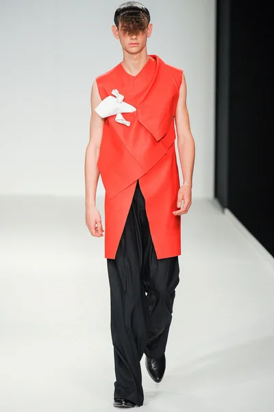 Look 25